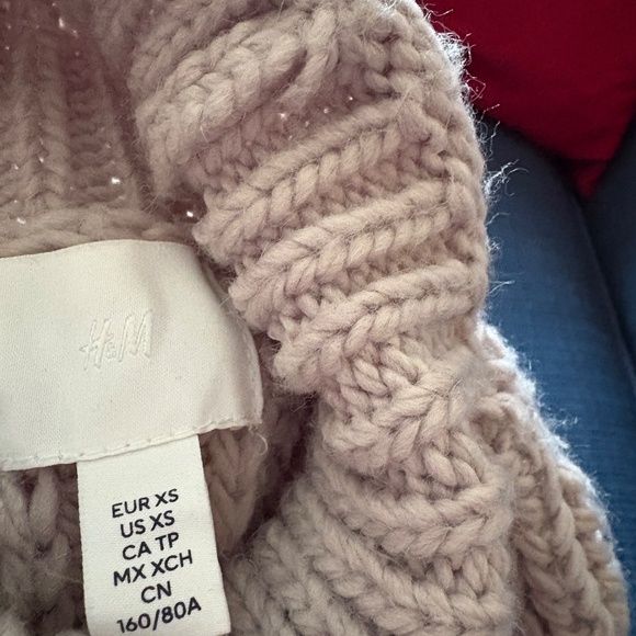 H&M chunky cropped grey sweater - Picture 2 of 3